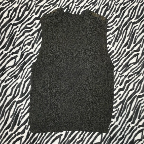 IZOD Argyle Sleeveless Sweater Vest - Picture 2 of 3